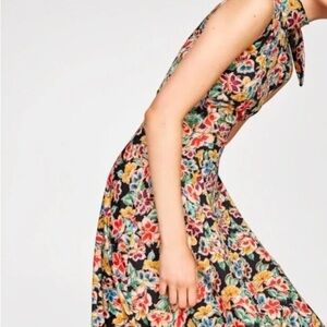 🌺 ZARA Y2K Floral Halter Dress🌺